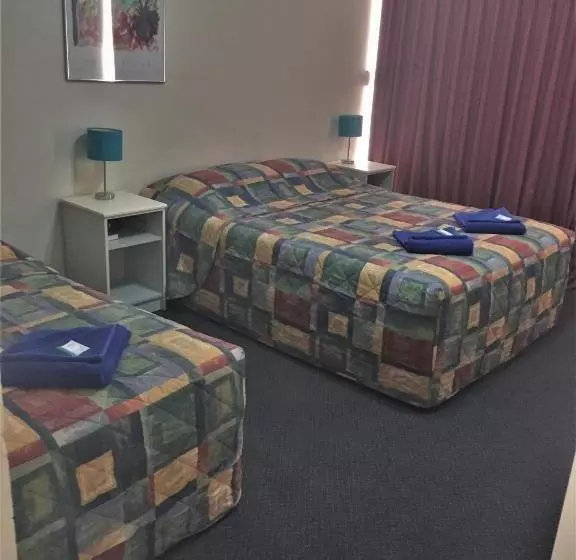 اتاق استاندارد سه نفره, Ceduna Motor Inn