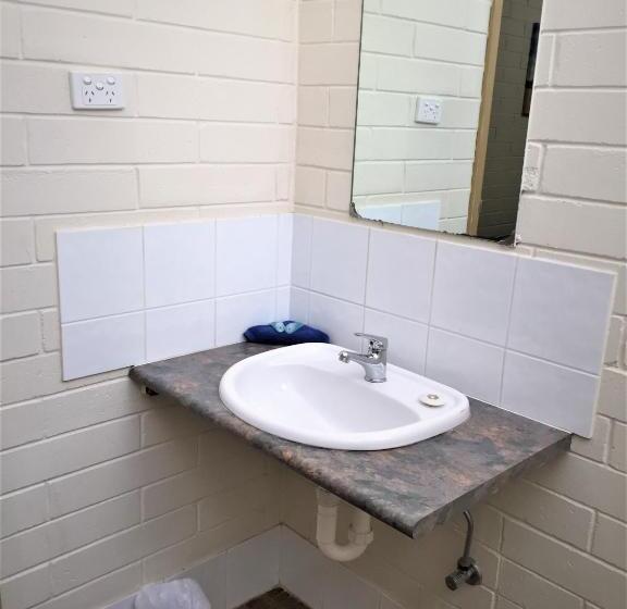 اتاق اکونومی, Ceduna Motor Inn