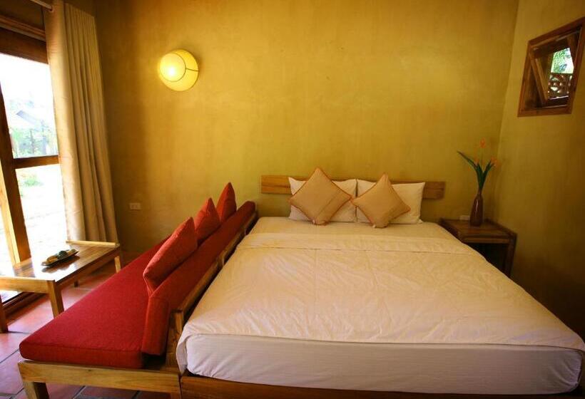 بانگلوی استاندارد, Daisy Resort