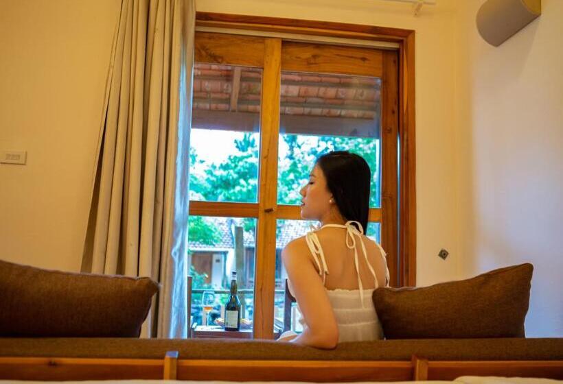 بانگلوی استاندارد با چشم‌انداز دریا, Daisy Resort