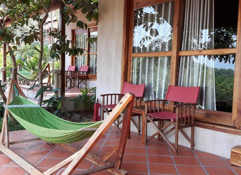 ویلای استاندارد با چشم‌انداز باغ, Daisy Resort