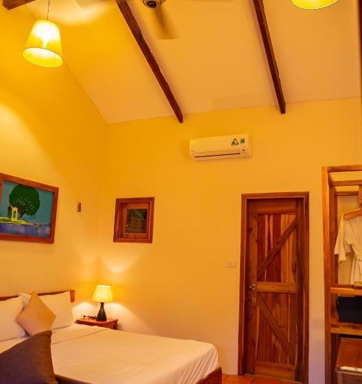 بانگلوی لوکس, Daisy Resort