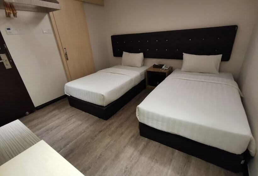 חדר סטנדרט, Ease