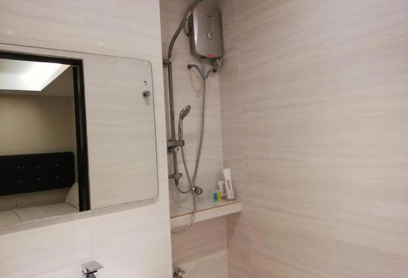 חדר משפחתי, Ease