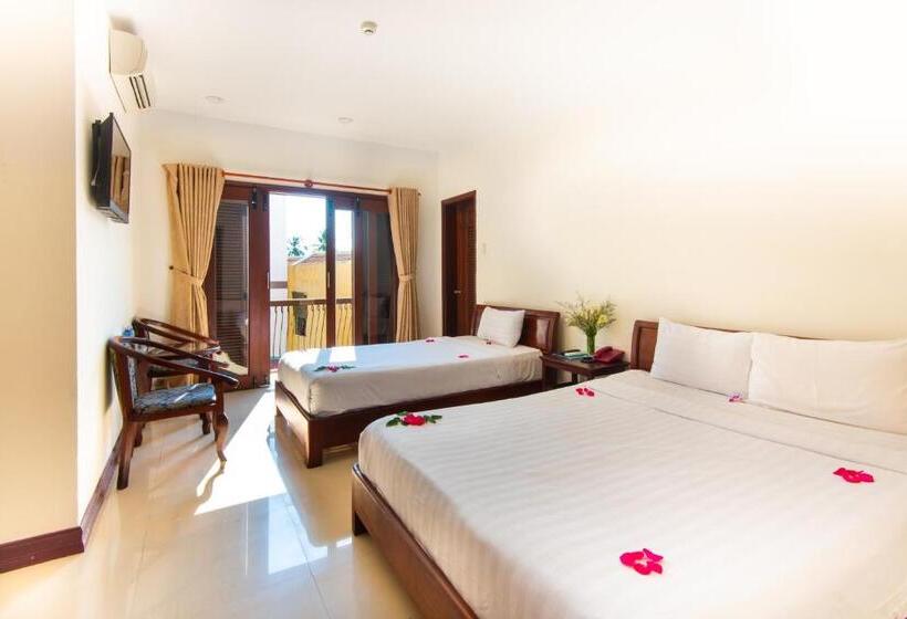 اتاق استاندارد سه نفره, Golden River