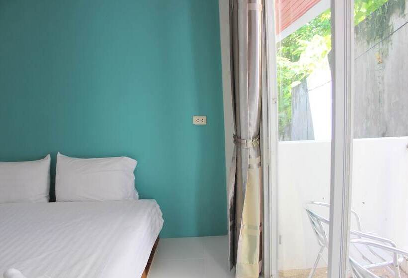 수피리어 룸, Kata Sea Host