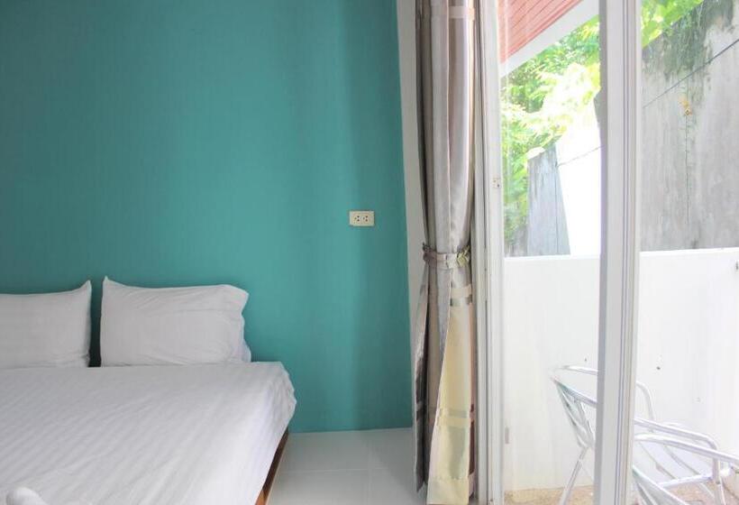 수피리어 룸, Kata Sea Host