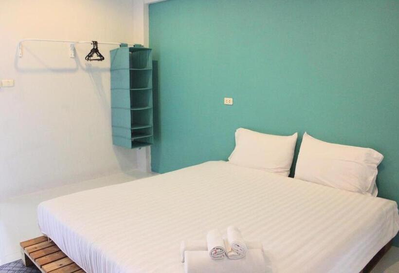 수피리어 룸, Kata Sea Host