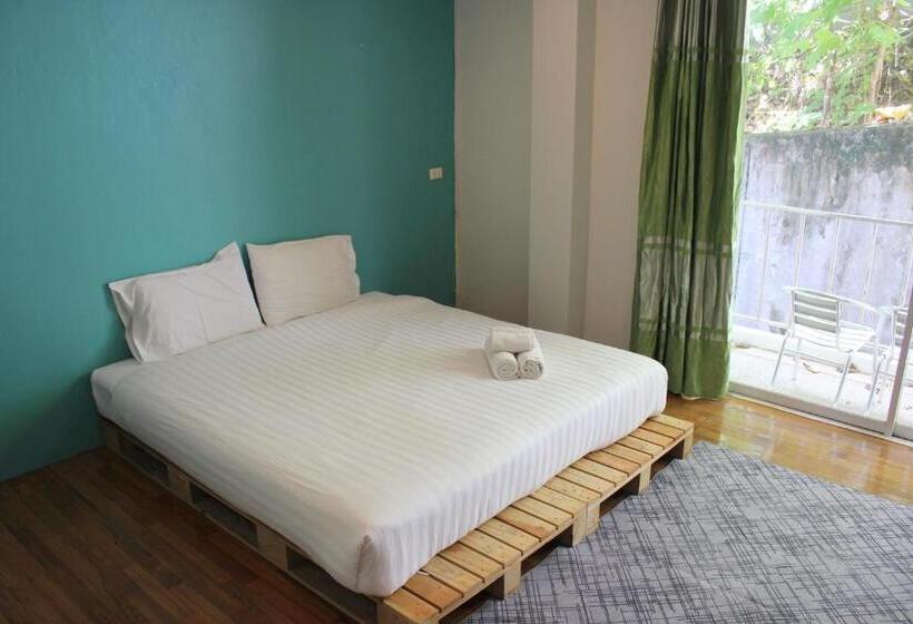 수피리어 룸, Kata Sea Host