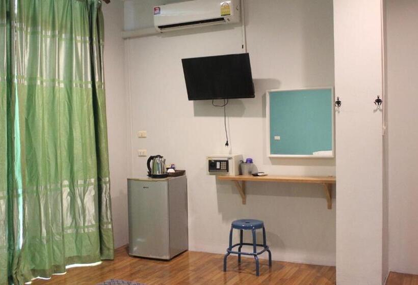 수피리어 룸, Kata Sea Host