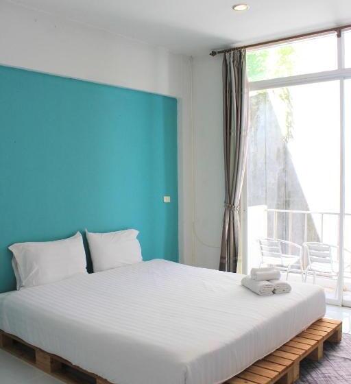 수피리어 룸, Kata Sea Host