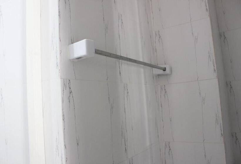 수피리어 룸, Kata Sea Host