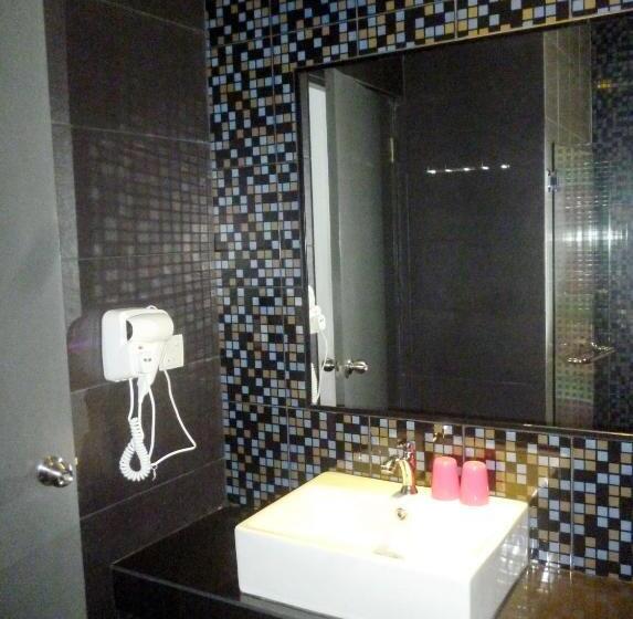 חדר דחוקס עם מיטת קינג, My Dream