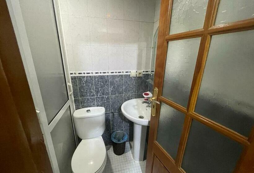 اتاق استاندارد یک نفره, Perla Hôtel