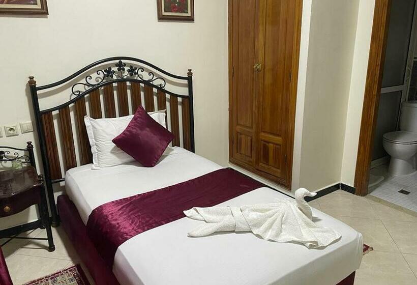 اتاق استاندارد یک نفره, Perla Hôtel