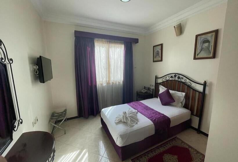 اتاق استاندارد یک نفره, Perla Hôtel