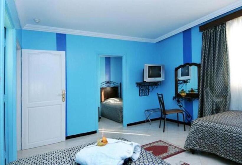 اتاق استاندارد سه نفره, Perla Hôtel