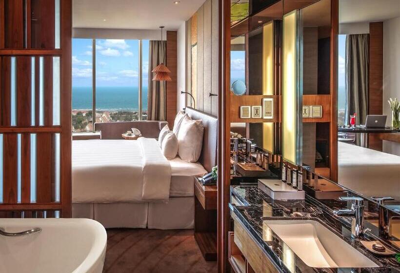 اتاق اجرایی با تخت بزرگ, Pullman Vung Tau