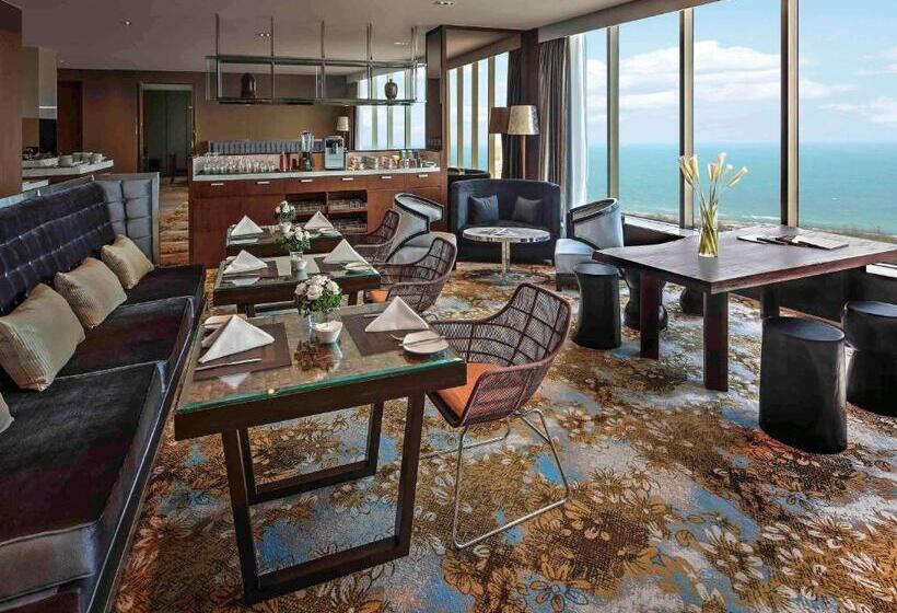 اتاق اجرایی با تخت بزرگ, Pullman Vung Tau