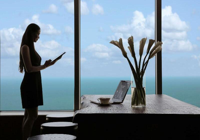 اتاق اجرایی با تخت بزرگ, Pullman Vung Tau