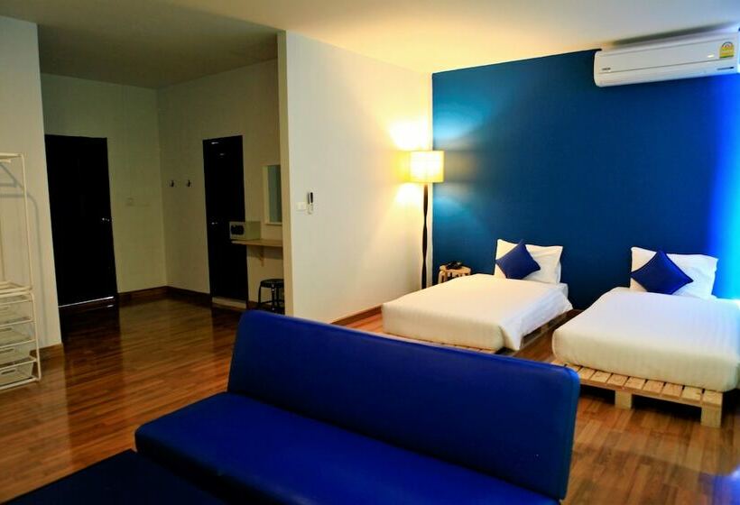 디럭스 룸, Kata Sea Host