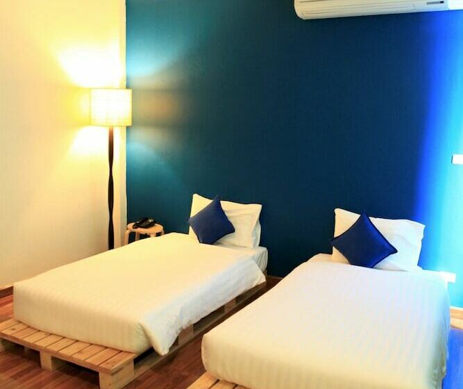 디럭스 룸, Kata Sea Host