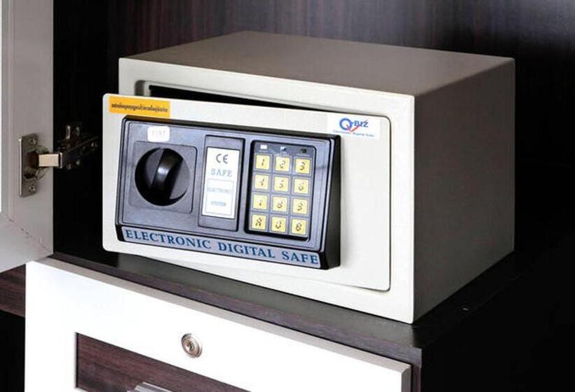 디럭스 패밀리 룸, Kata Sea Host