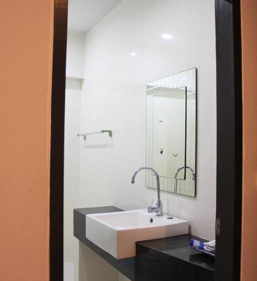 디럭스 패밀리 룸, Kata Sea Host