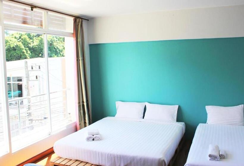 디럭스 패밀리 룸, Kata Sea Host