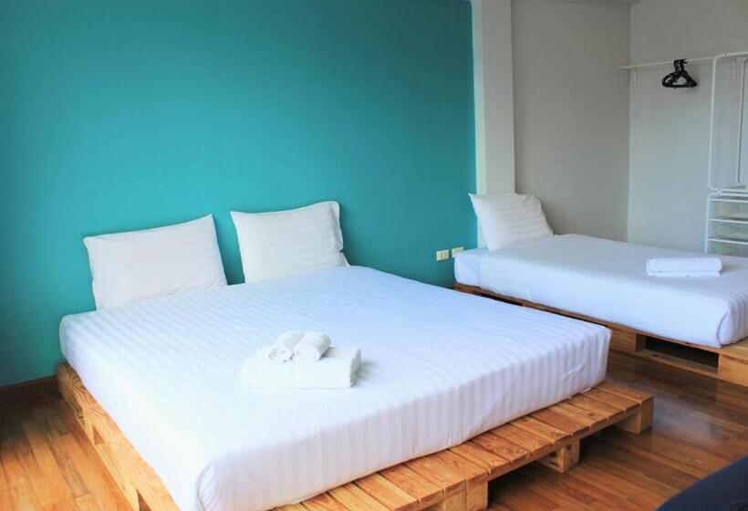 디럭스 패밀리 룸, Kata Sea Host