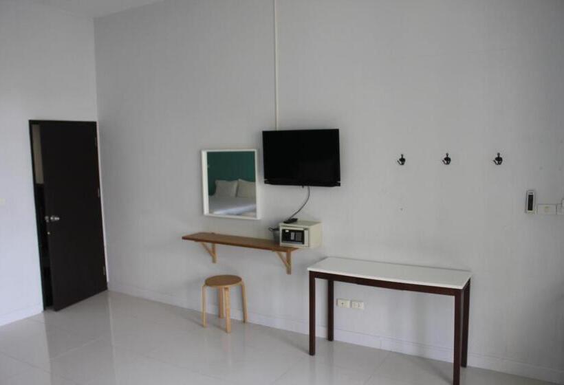 패밀리 룸, Kata Sea Host