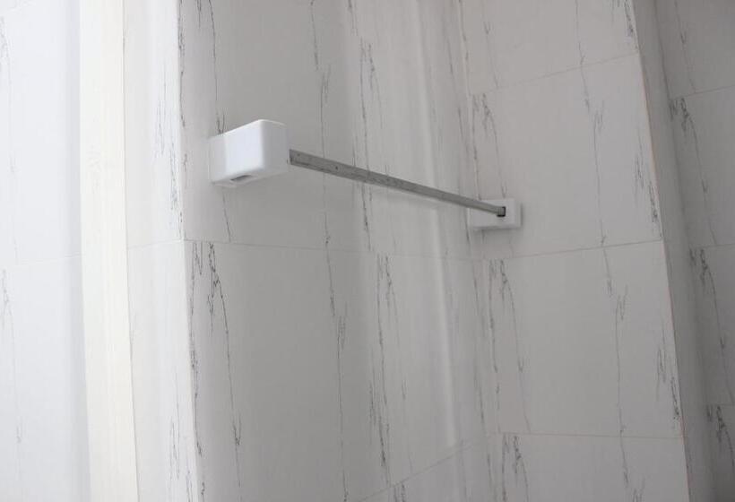 스탠다드 룸 산 전망, Kata Sea Host