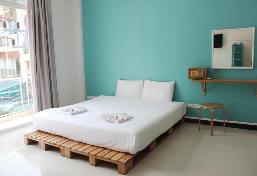 스탠다드 룸 산 전망, Kata Sea Host