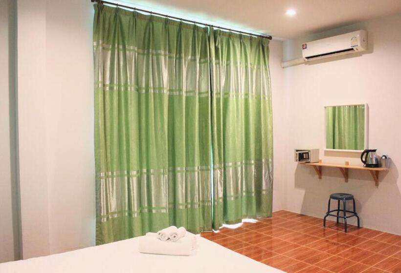 스탠다드 룸, Kata Sea Host