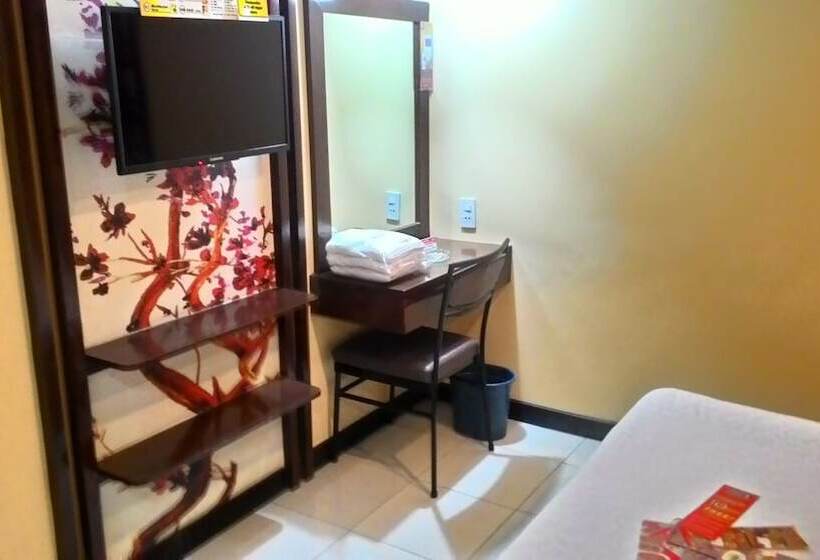 חדר דלוקס, Sogo Edsa Cubao