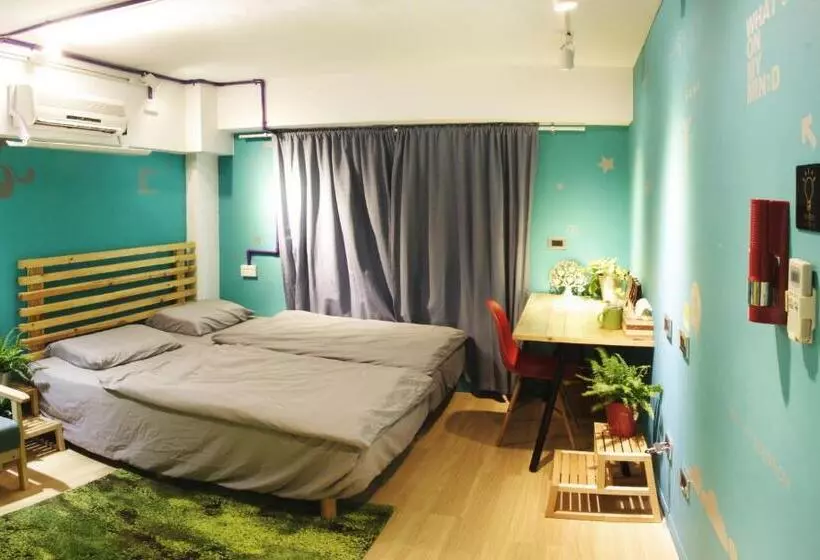 اتاق اکونومی, Leo Ho Hostel