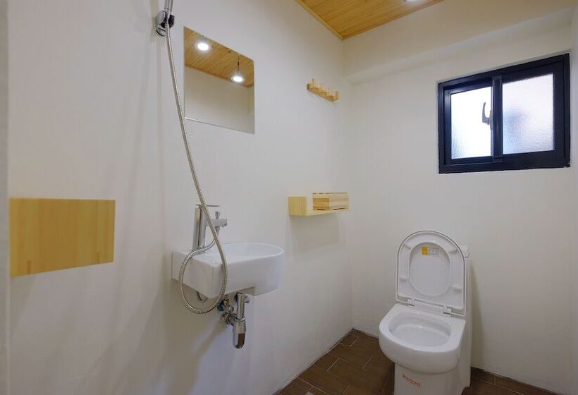 اتاق استاندارد, Leo Ho Hostel