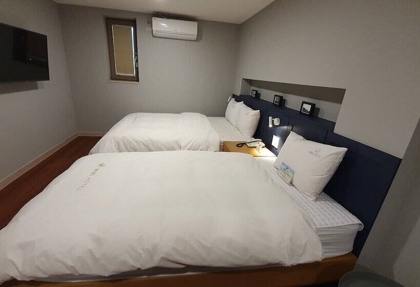 디럭스 룸, Mini Hotel 141