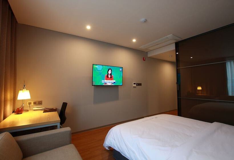 디럭스 룸, Mini Hotel 141