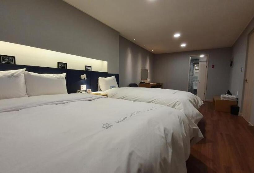 디럭스 룸, Mini Hotel 141