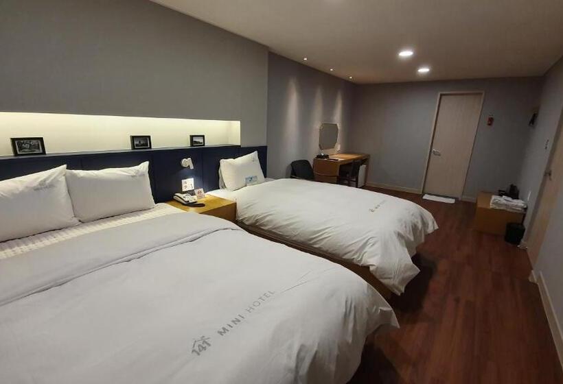 Номер Deluxe, Mini Hotel 141