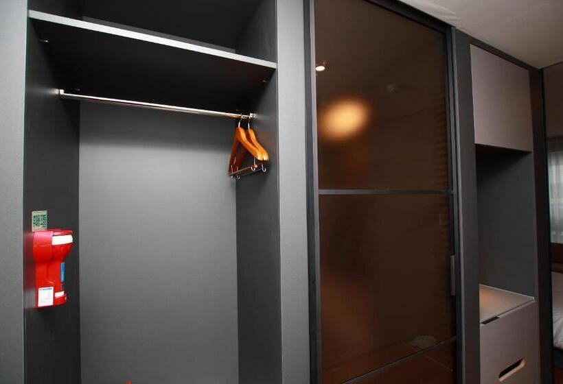 디럭스 룸, Mini Hotel 141