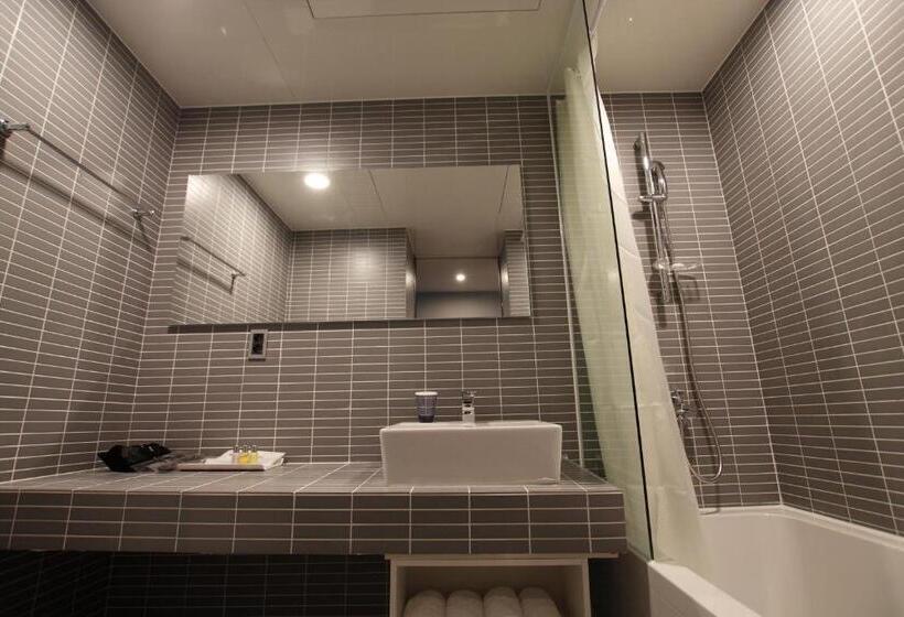 디럭스 룸, Mini Hotel 141