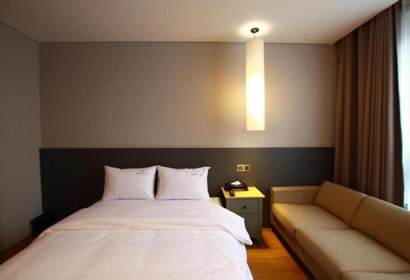 디럭스 룸, Mini Hotel 141