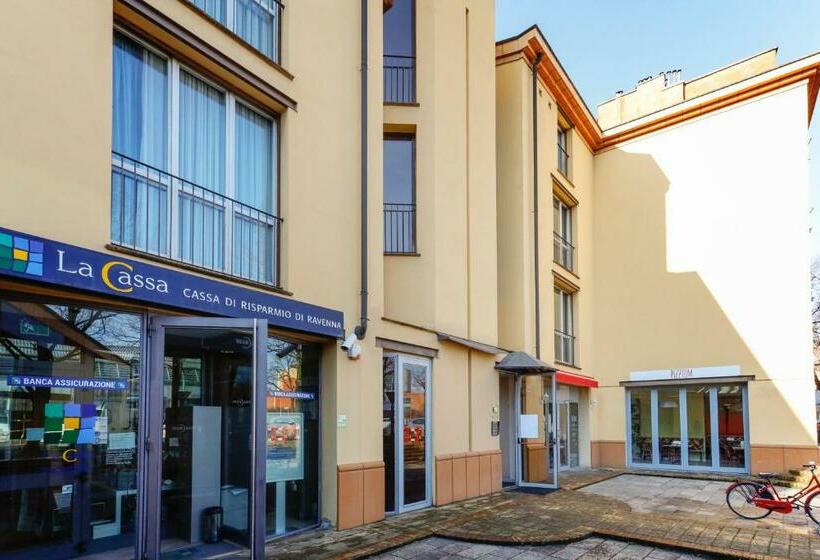 Studio Supérieur, Residenza Le Cupole