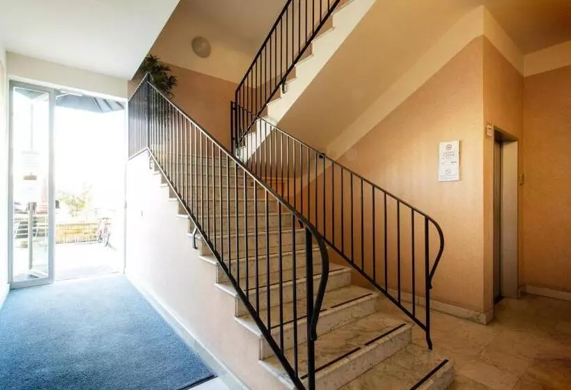 استودیوی استاندارد, Residenza Le Cupole