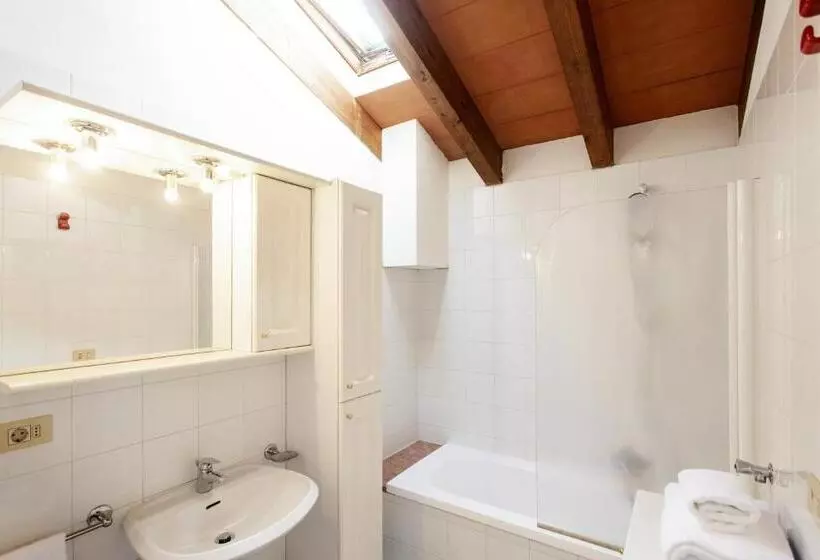 استودیوی استاندارد, Residenza Le Cupole