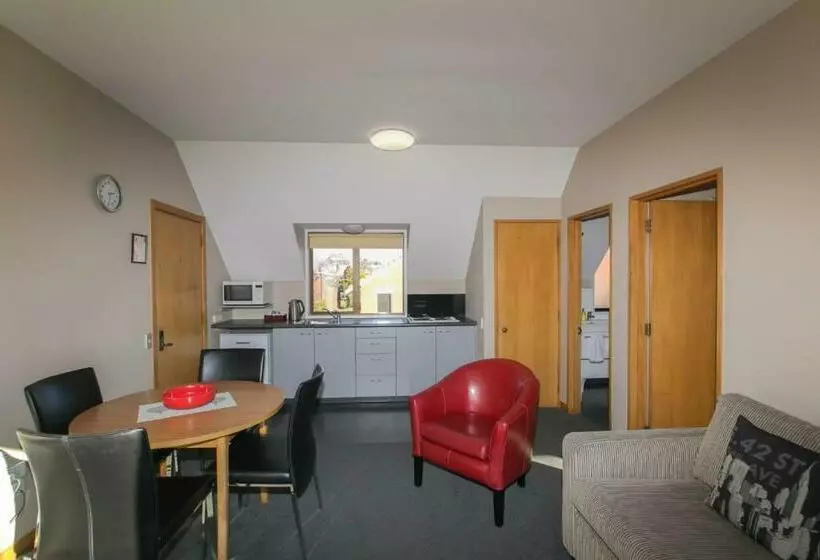 آپارتمان 1 خوابه همکف, Allan Court Motel