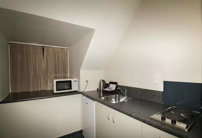 آپارتمان 1 خوابه, Allan Court Motel