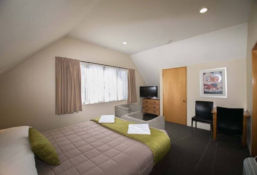 标准工作室, Allan Court Motel